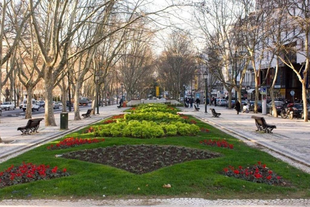 City Center Apartment - Avenida Da Liberdade Lisbon Luaran gambar
