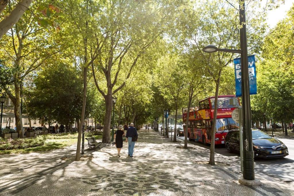 City Center Apartment - Avenida Da Liberdade Lisbon Luaran gambar